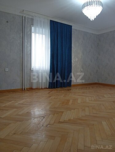 Satılır 2 otaqlı köhnə tikili 60 m², İnşaatçılar m., photo 16 from 29
