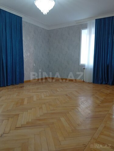 Satılır 2 otaqlı köhnə tikili 60 m², İnşaatçılar m., photo 12 from 29