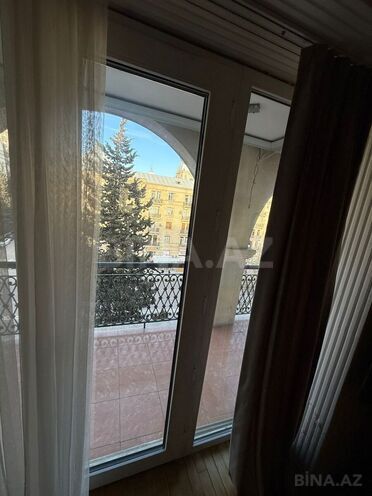 Сдаётся 3-комн. вторичка 80 м², м. Низами, photo 4 from 13