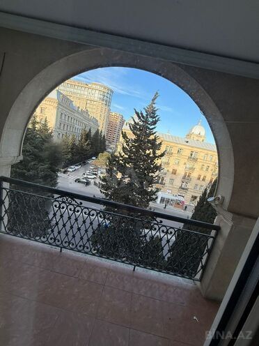 Сдаётся 3-комн. вторичка 80 м², м. Низами, photo 5 from 13