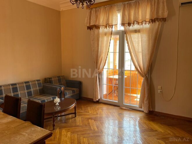 Сдаётся 2-комн. вторичка 45 м², м. Ичеришехер, photo 3 from 9