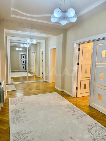İcarəyə verilir 3 otaqlı yeni tikili 145 m², 8-ci mikrorayon q., photo 1 from 18