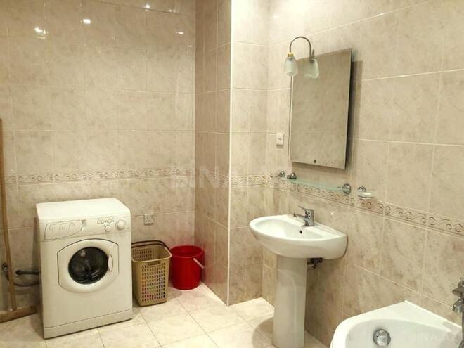 İcarəyə verilir 4 otaqlı yeni tikili 230 m², 28 May m., photo 15 from 27