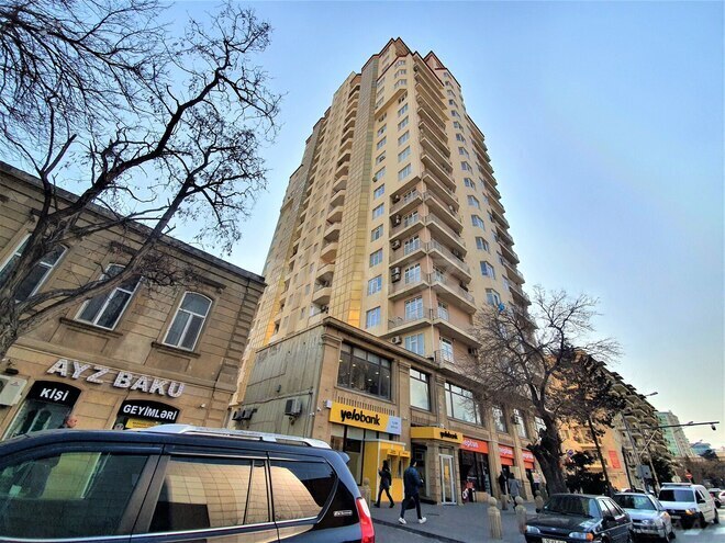 İcarəyə verilir 4 otaqlı yeni tikili 230 m², 28 May m., photo 1 from 27