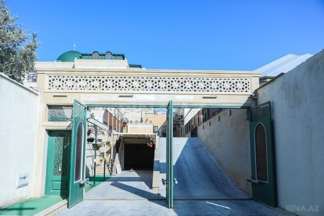 Продаётся 10-комн. дом/дача 1 000 м², м. Насими, photo 9 from 32