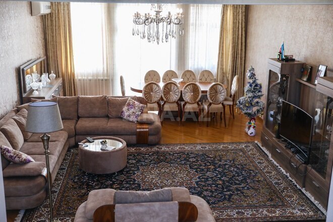 Продаётся 10-комн. дом/дача 1 000 м², м. Насими, photo 21 from 32