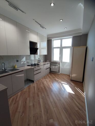 Продаётся 3-комн. новостройка 95 м², м. Кара Караев, photo 14 from 28