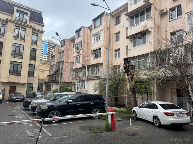 Satılır 1 otaqlı köhnə tikili 31 m², 28 May m., photo 10 from 11