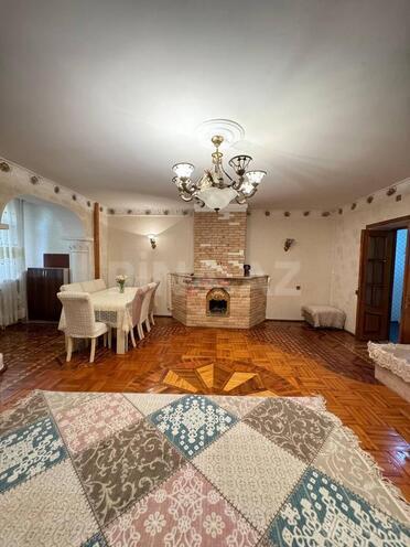 Satılır 4 otaqlı köhnə tikili 87 m², İnşaatçılar m., photo 3 from 12