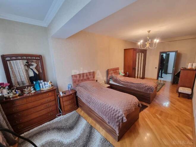 Продаётся 3-комн. новостройка 130 м², м. Низами, photo 4 from 9