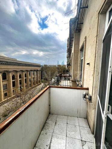 Продаётся 3-комн. вторичка 90 м², м. Сахил, photo 21 from 28