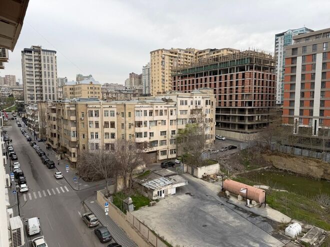 Продаётся 5-комн. вторичка 140 м², м. Низами, photo 15 from 16