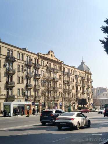 Продаётся 2-комн. вторичка 70 м², м. Низами, photo 4 from 23