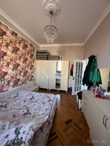 Продаётся 2-комн. вторичка 70 м², м. Низами, photo 8 from 23