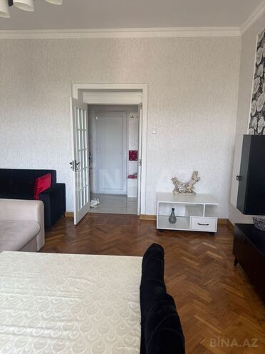 Продаётся 2-комн. вторичка 70 м², м. Низами, photo 19 from 23