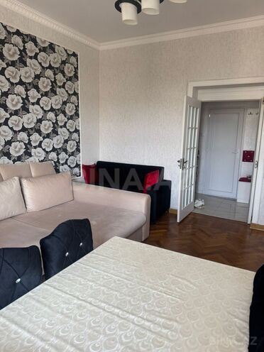 Продаётся 2-комн. вторичка 70 м², м. Низами, photo 17 from 23