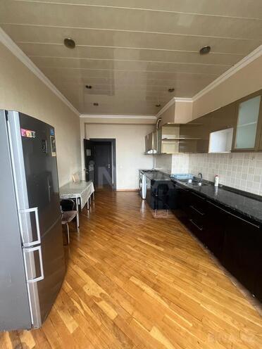 Сдаётся 3-комн. новостройка 132 м², м. 8 ноября, photo 5 from 15