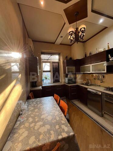 Satılır 4 otaqlı köhnə tikili 120 m², Sahil m., photo 19 from 22