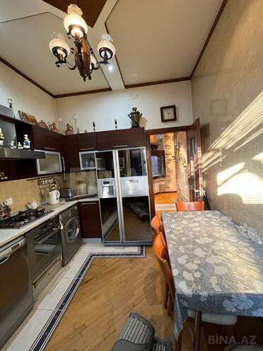 Satılır 4 otaqlı köhnə tikili 120 m², Sahil m., photo 20 from 22