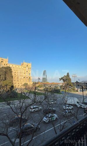 Satılır 4 otaqlı köhnə tikili 120 m², Sahil m., photo 6 from 22