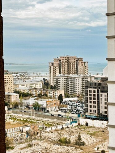 Satılır 4 otaqlı yeni tikili 187.7 m², 28 May m., photo 1 from 32
