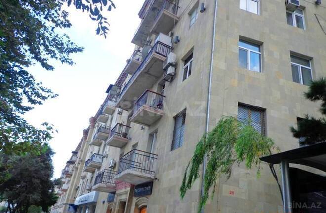 Продаётся 1-комн. вторичка 40 м², м. Элмляр Академиясы, photo 1 from 10