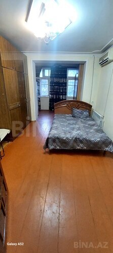 Продаётся 3-комн. вторичка 70 м², м. Нефтчиляр, photo 9 from 12