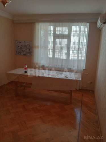 Satılır 4 otaqlı köhnə tikili 105 m², Yasamal r., photo 3 from 17