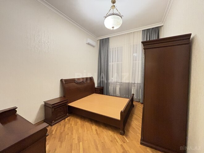Сдаётся 3-комн. вторичка 130 м², м. Сахил, photo 12 from 23