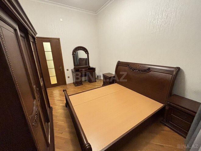 Сдаётся 3-комн. вторичка 130 м², м. Сахил, photo 14 from 23