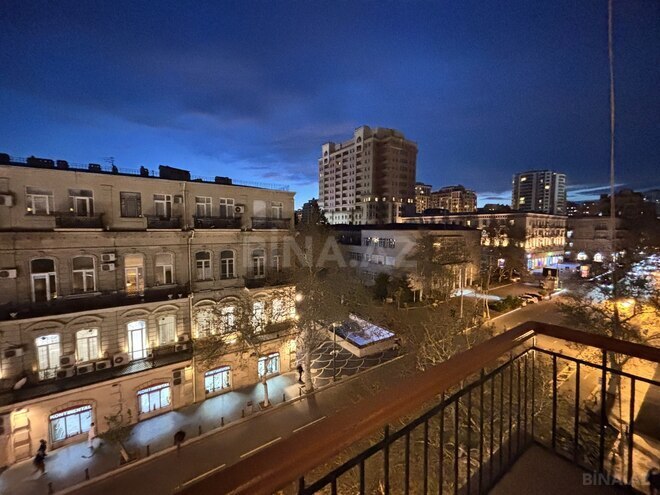 Сдаётся 3-комн. вторичка 130 м², м. Сахил, photo 11 from 23