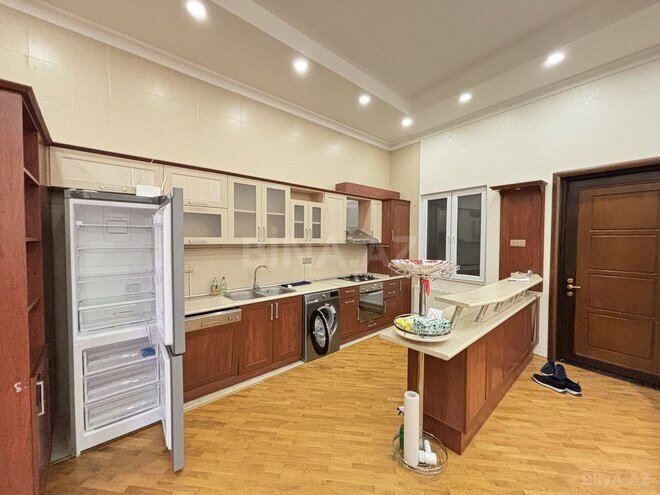 Сдаётся 3-комн. вторичка 130 м², м. Сахил, photo 16 from 23