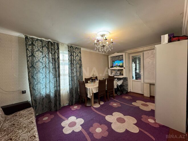 Продаётся 1-комн. вторичка 35 м², м. Нефтчиляр, photo 1 from 13