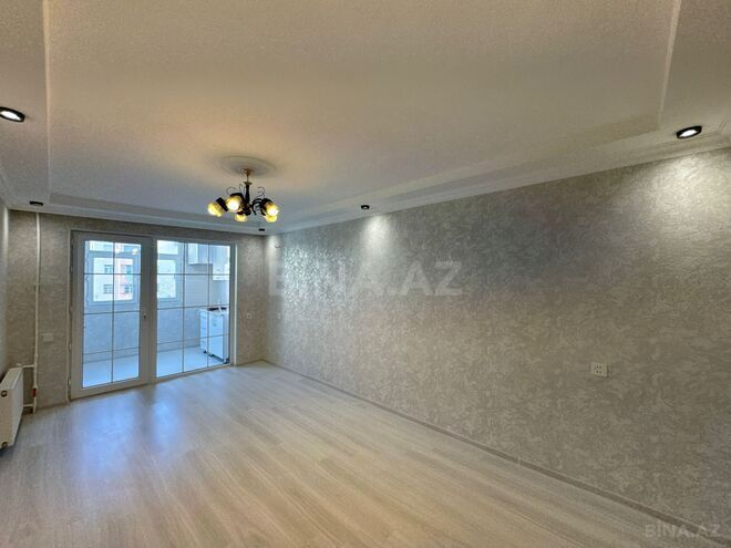 Продаётся 2-комн. вторичка 35 м², м. Нефтчиляр, photo 1 from 16