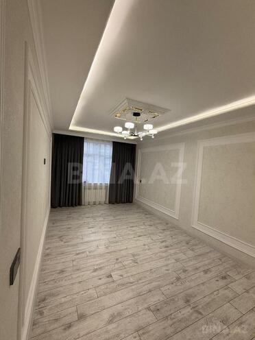 Satılır 2 otaqlı köhnə tikili 65 m², İnşaatçılar m., photo 1 from 14