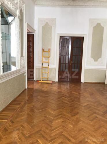 Сдаётся 5-комн. вторичка 210 м², м. Сахил, photo 19 from 25