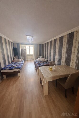 Продаётся 3-комн. вторичка 63 м², м. Иншаатчылар, photo 3 from 8