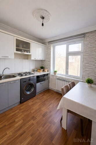 Продаётся 3-комн. вторичка 63 м², м. Иншаатчылар, photo 5 from 8