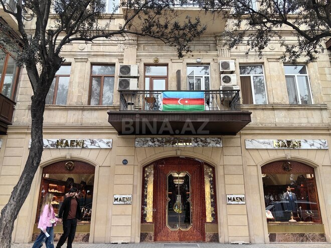 Продаётся 4-комн. вторичка 130 м², м. Сахил, photo 1 from 30