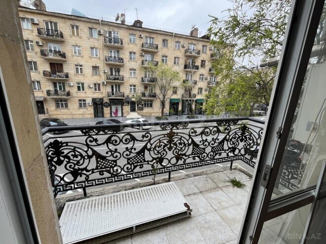 Satılır 2 otaqlı köhnə tikili 70 m², Şah İsmayıl Xətai m., photo 4 from 12