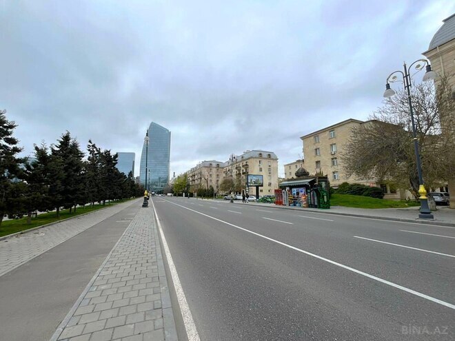 Satılır 2 otaqlı köhnə tikili 70 m², Şah İsmayıl Xətai m., photo 1 from 12