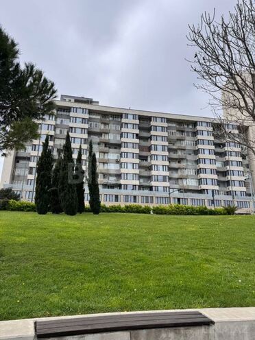 Продается 3-комн. новостройка 135 м², м. Низами, photo 1 from 22