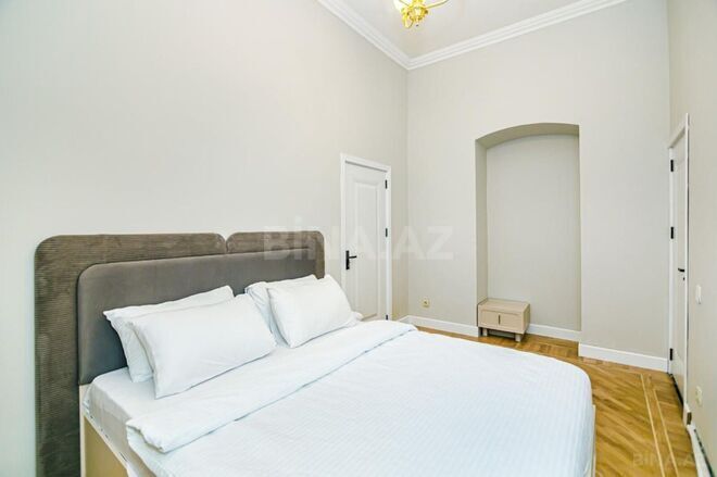 Сдаётся 5-комн. вторичка 220 м², м. Сахил, photo 10 from 32