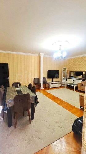 Продаётся 5-комн. вторичка 125 м², Бинагадинский р., photo 4 from 26