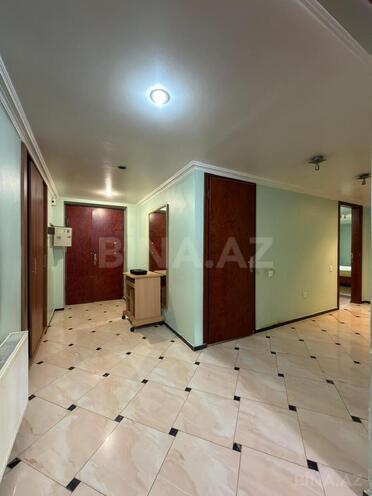 Satılır 4 otaqlı köhnə tikili 118 m², Sahil m., photo 23 from 32