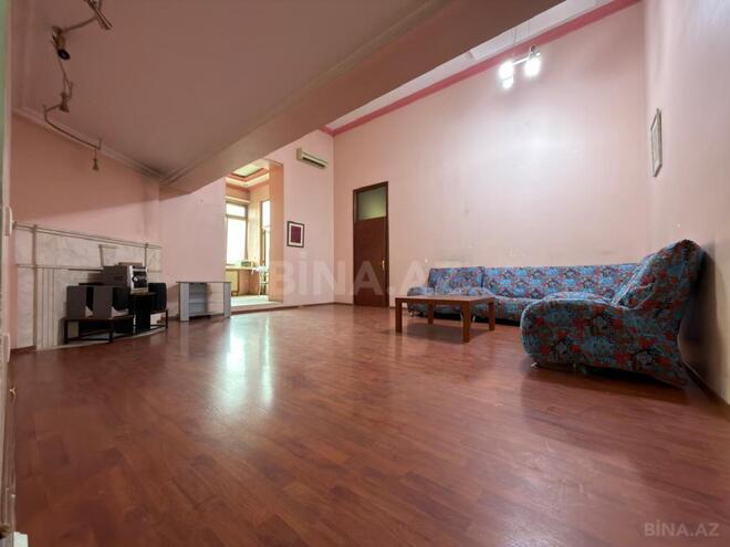Satılır 4 otaqlı köhnə tikili 118 m², Sahil m., photo 13 from 32