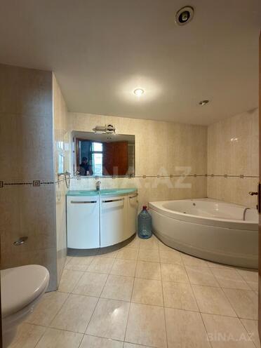 Satılır 4 otaqlı köhnə tikili 118 m², Sahil m., photo 15 from 32