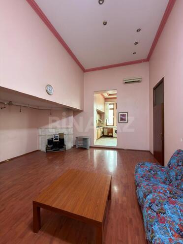 Satılır 4 otaqlı köhnə tikili 118 m², Sahil m., photo 11 from 32