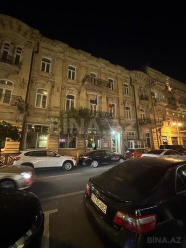 Satılır 4 otaqlı köhnə tikili 118 m², Sahil m., photo 3 from 32