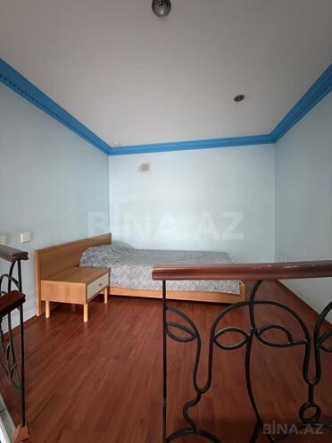 Satılır 4 otaqlı köhnə tikili 118 m², Sahil m., photo 18 from 32